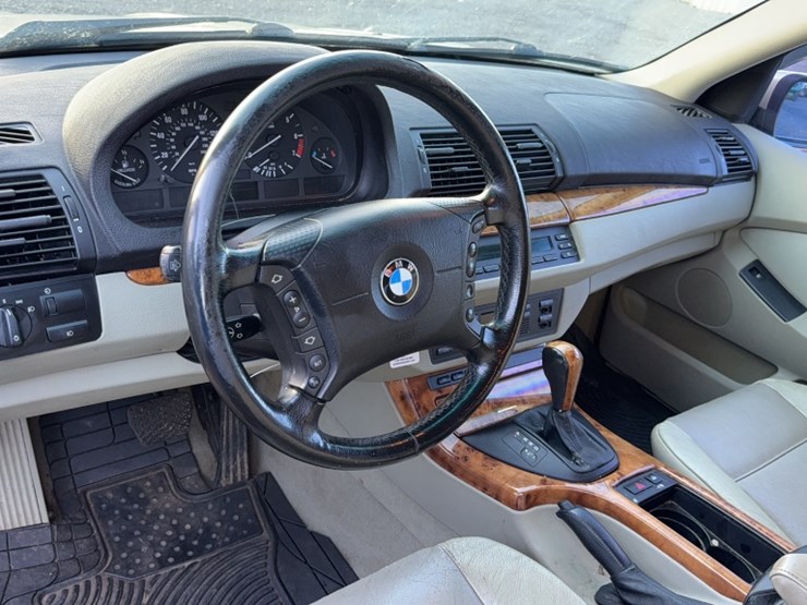 2001-bmw-x5-image-15