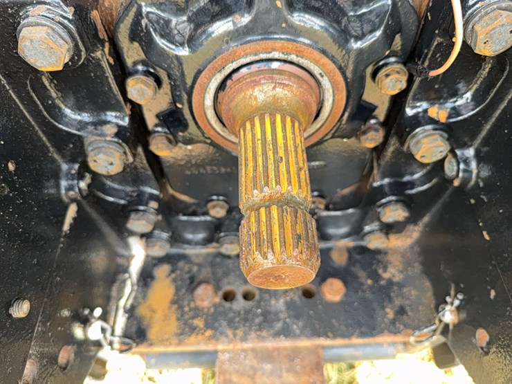 case-ih-magnum-335-image-29