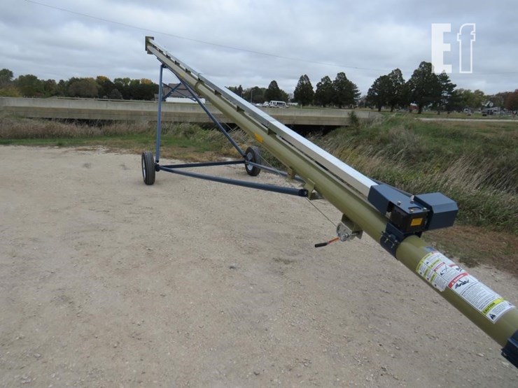 harvest-international-t842-image-1