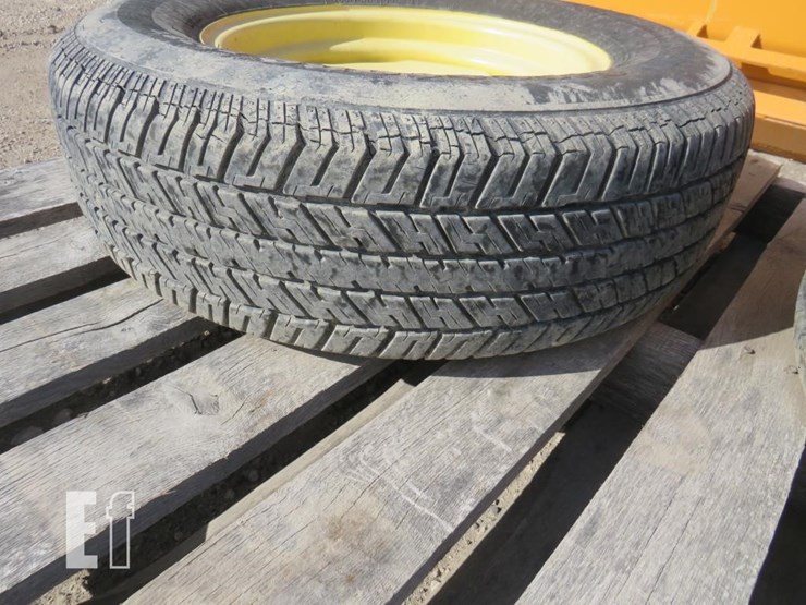 set-of-215/75-r-14-4-bolt-tires-and-rims-image-3