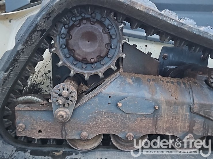 2020-bobcat-t76-image-12