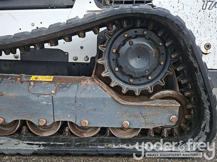 2019-bobcat-t740-image-9