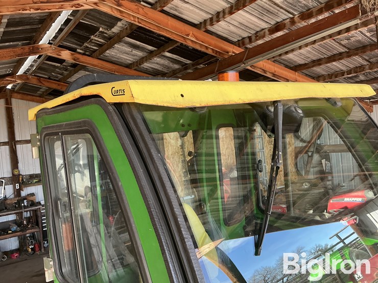 2009-john-deere-4120-image-11