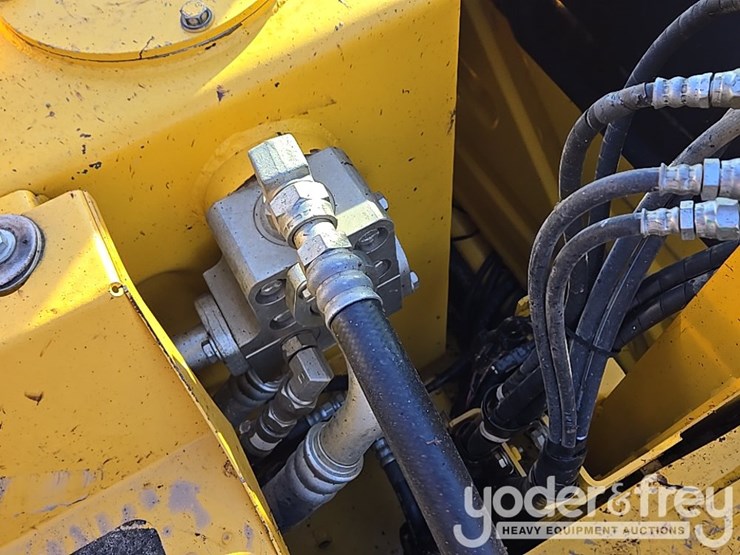 2022-komatsu-pc490-lc-11-image-87