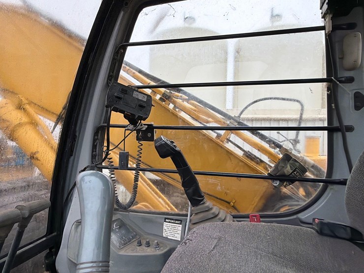 deere-160-lc-image-31