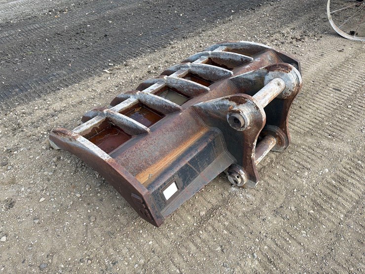 wb-excavator-rake-attachment-image-2