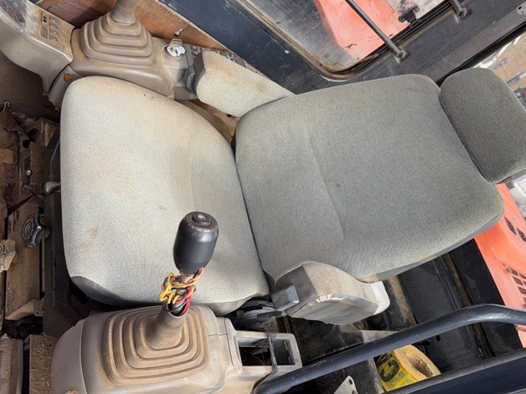 hitachi-ex120-2-image-18