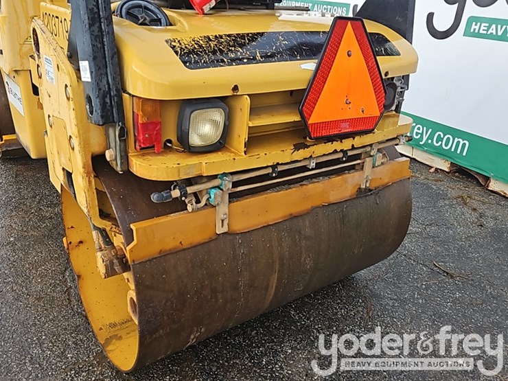 2011-caterpillar-cb34b-image-19