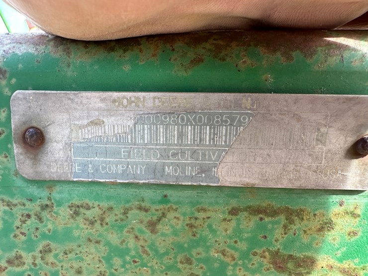 john-deere-38-image-49