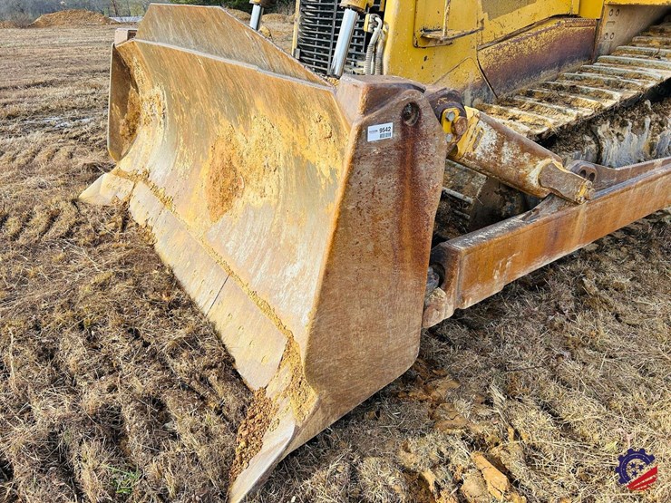 2005-caterpillar-d8t-image-12