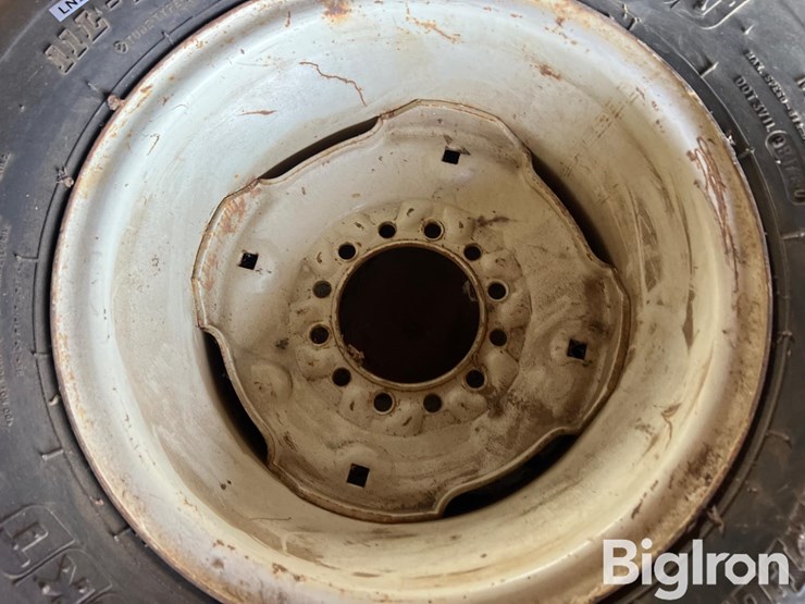 farm-implement-tire-&-rim-11l-15sl-image-6