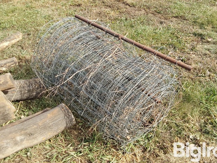 hedge-posts-image-17