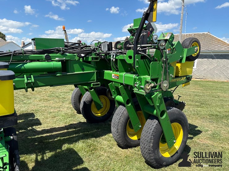 2013-john-deere-1770nt-image-10