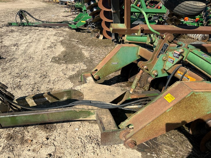 john-deere-26-image-31