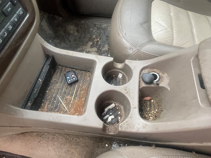 2004-ford-explorer-image-44