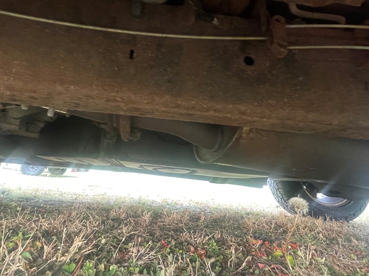 2004-ford-explorer-image-18