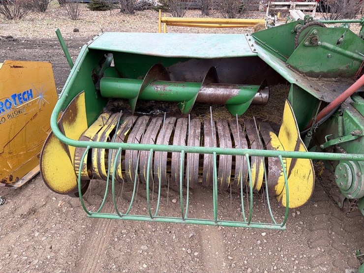 john-deere-24t-image-8