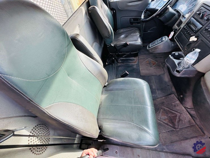 2013-international-durastar-4400-image-86