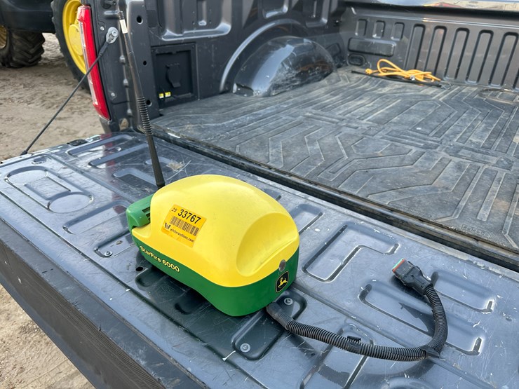 john-deere-6000-image-1