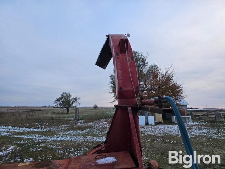 new-holland-890-image-19