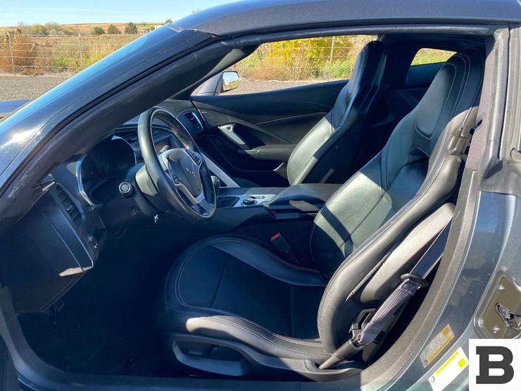 2014-chevrolet-corvette-stingray-coupe-image-7