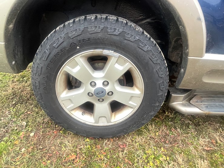 2004-ford-explorer-image-79