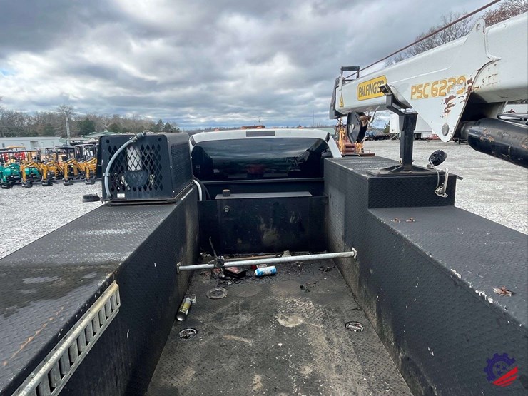 2013-ford-f750-image-33