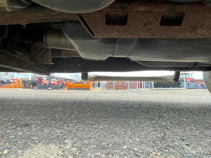 #1064-•-2012-gmc-savana-1-ton-van-(has-wi-title)-image-26