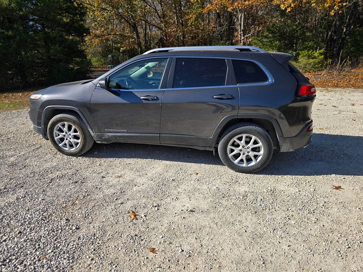 2016-jeep-cherokee-image-9