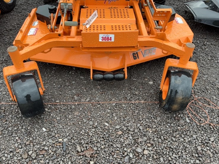#3084-•-scag-turf-tiger-zero-turn-lawn-mower-image-4