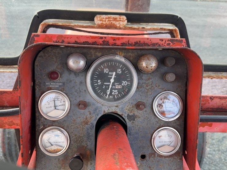 #3049-•-allis-chalmers-tractor-image-20