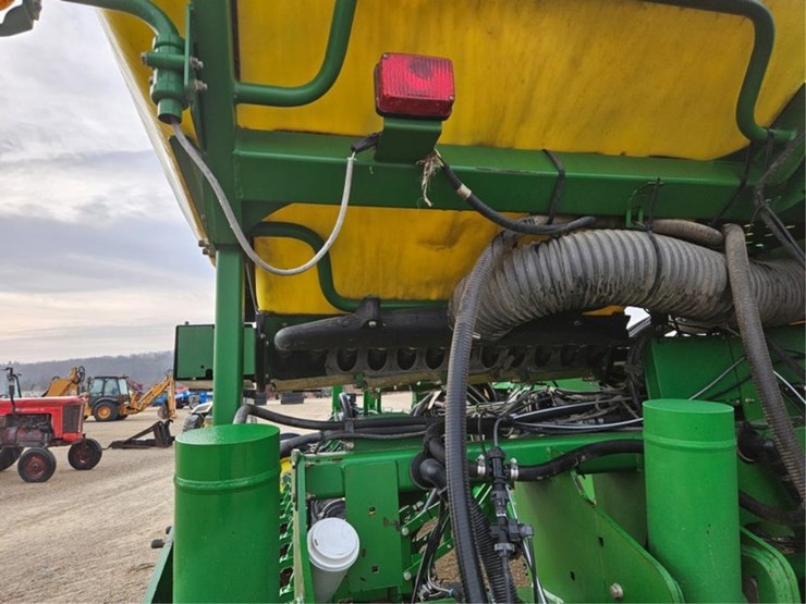 john-deere-1770nt-image-32