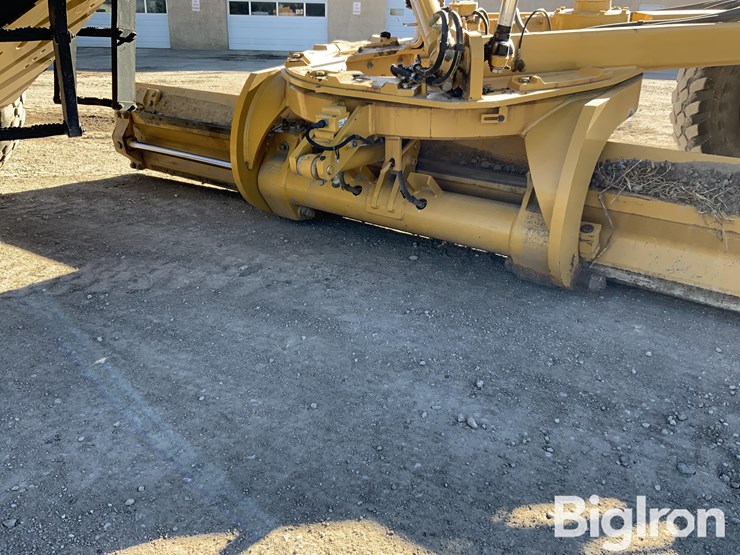 2018-caterpillar-12m3-awd-image-20