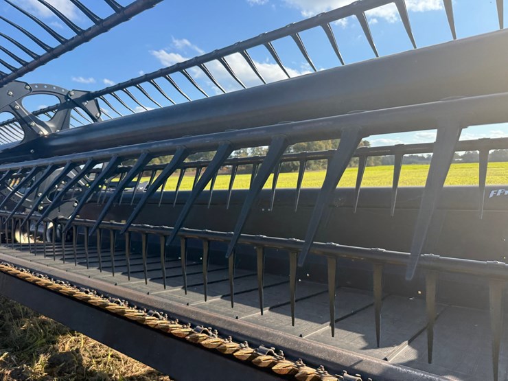 2014-macdon-40-foot-flex-draper-head----header-cart-not-included-image-26