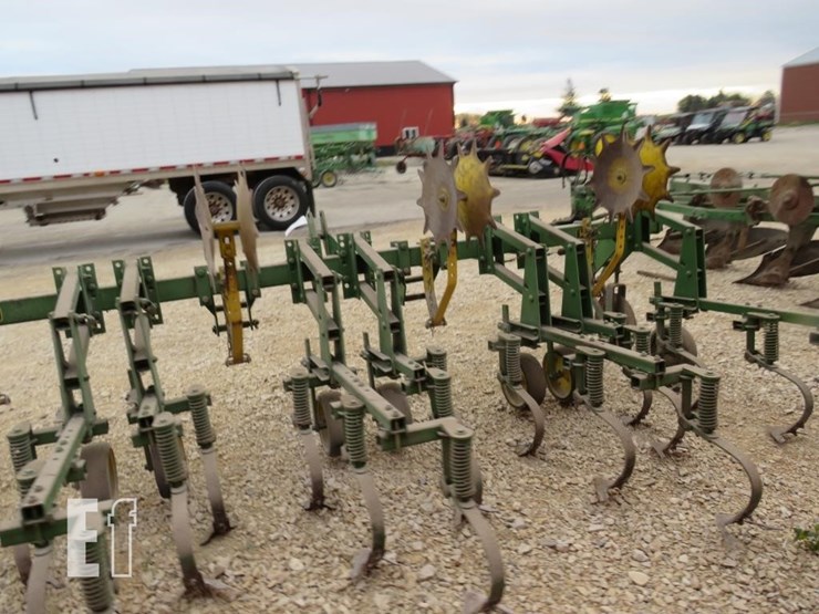 john-deere-825-image-7