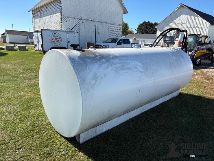 1,000-gal-fuel-tank-w/electric-pump-image-5