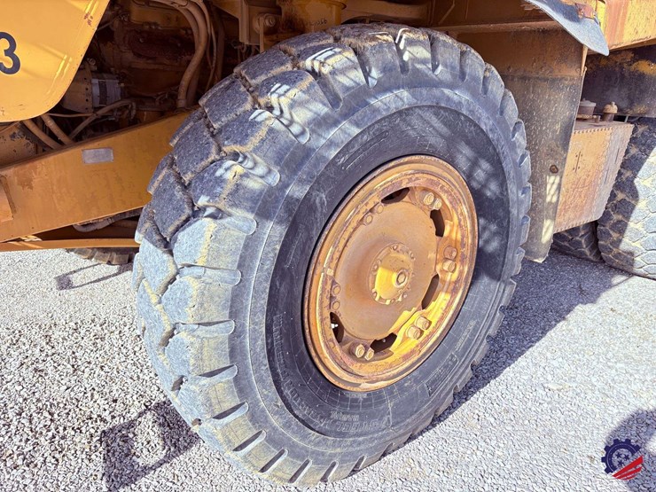 1990-caterpillar-769c-image-7