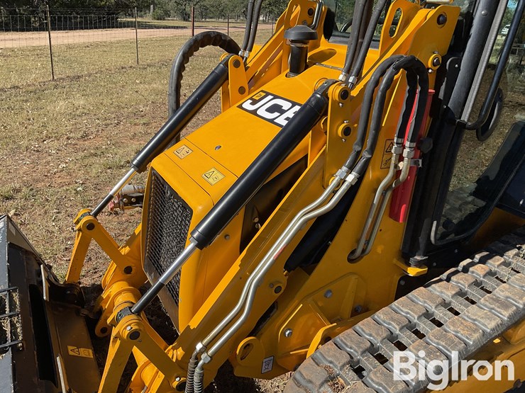 2020-jcb-1cxt-image-11