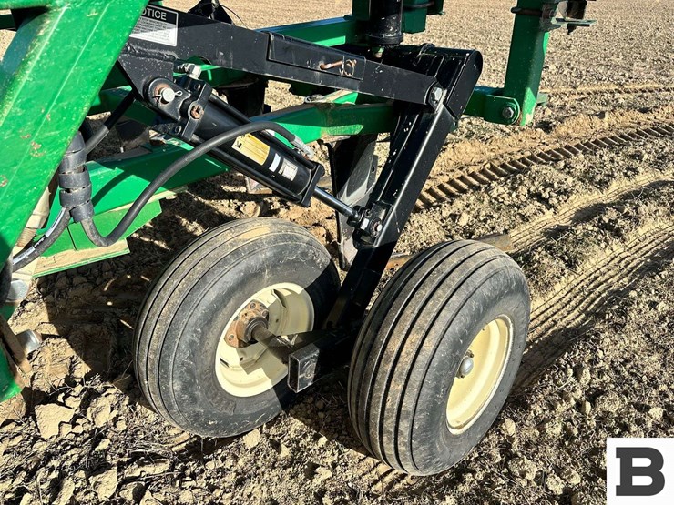 great-plains-9540-plains-plow-image-19