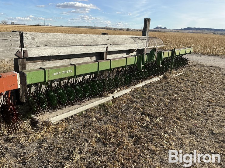 john-deere-400-image-1