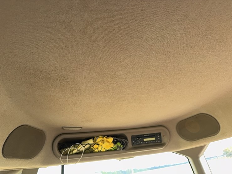 case-ih-magnum-335-image-100