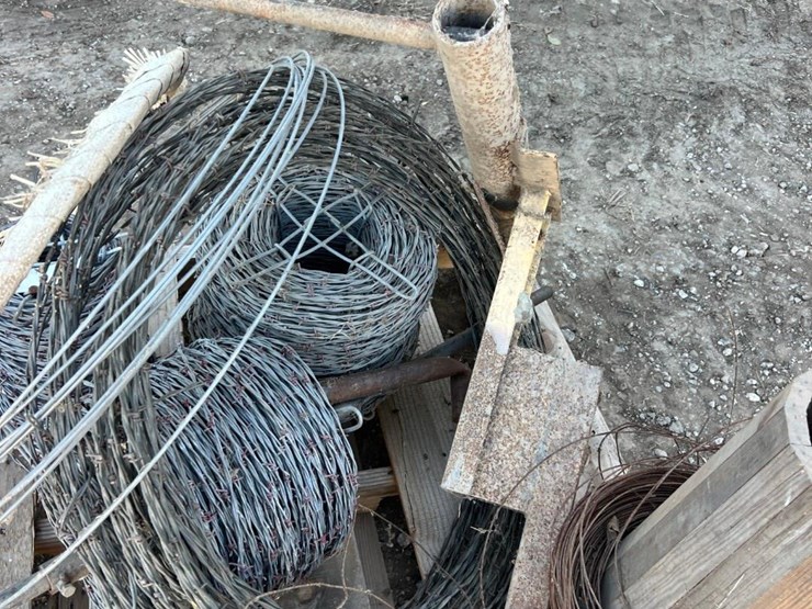 pallet-of-fencing-wire-image-13