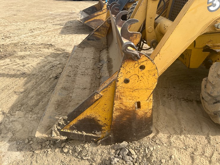 deere-310sg-image-39