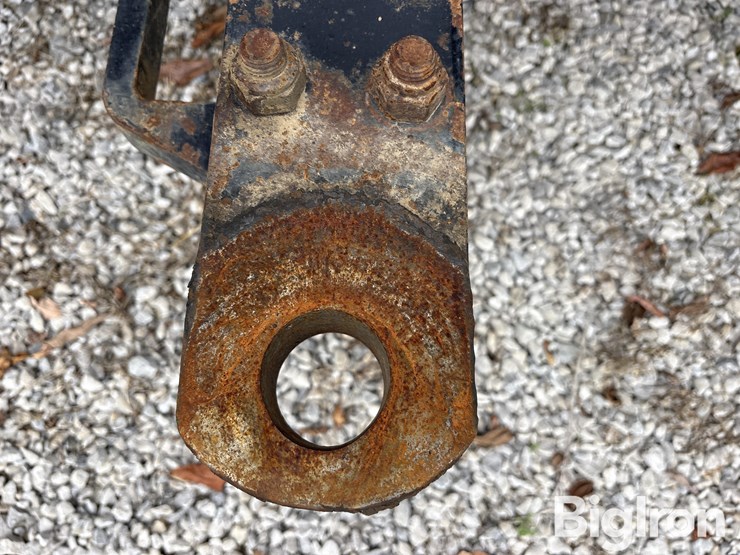 2022-jcb-8330-4wd-tractor-image-16