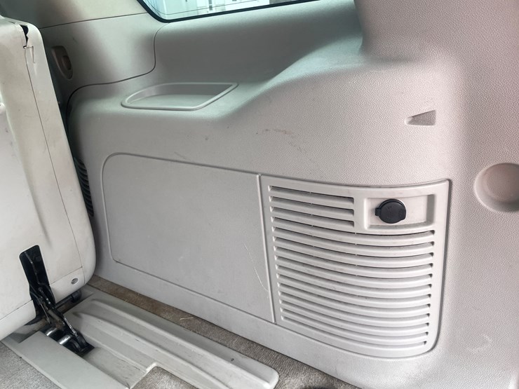 2010-gmc-yukon-image-68