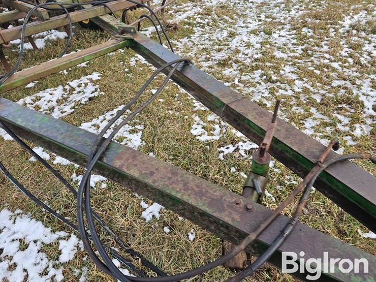 john-deere-1010-image-15