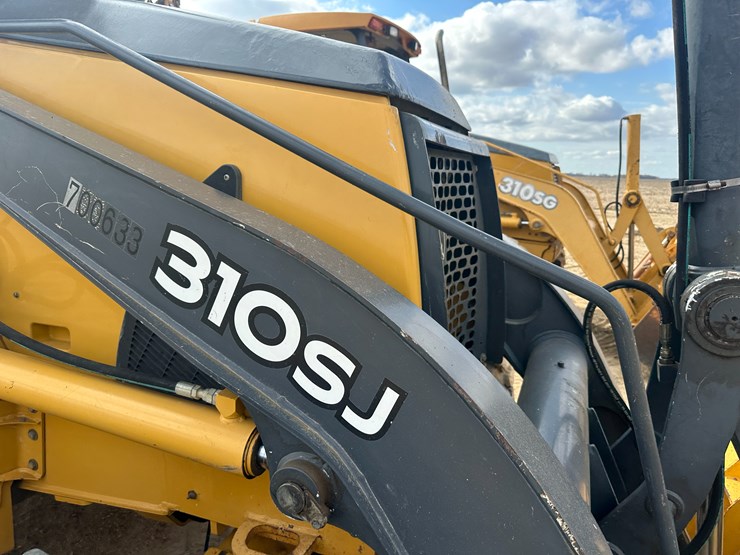 deere-310sj-image-44