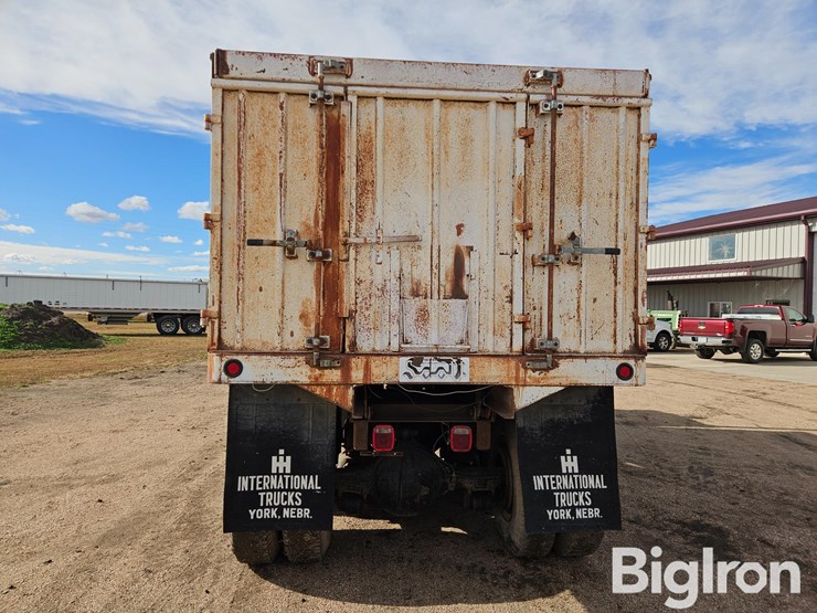 1981-international-dt466-image-6