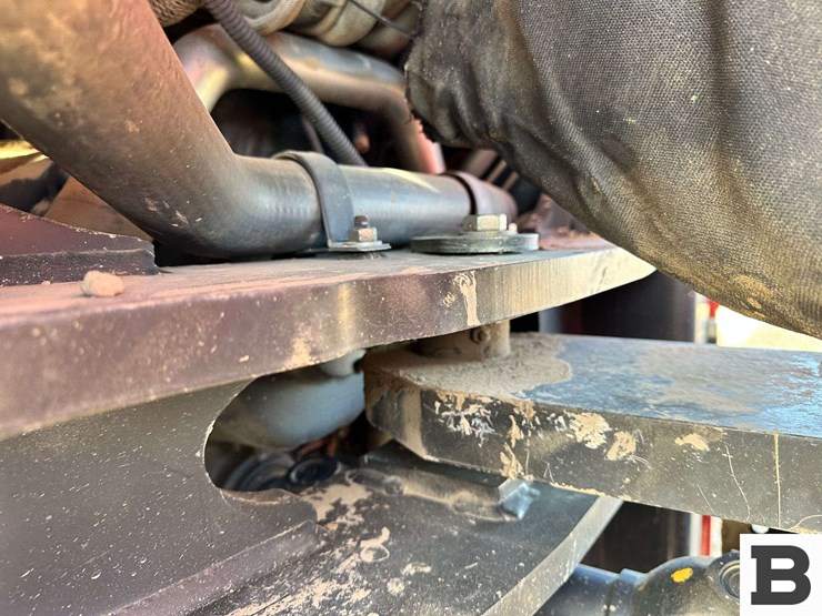 2014-case-ih-370-image-45