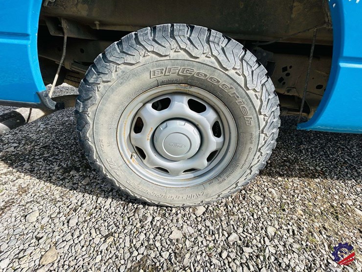 2013-ford-f150-xl-image-54